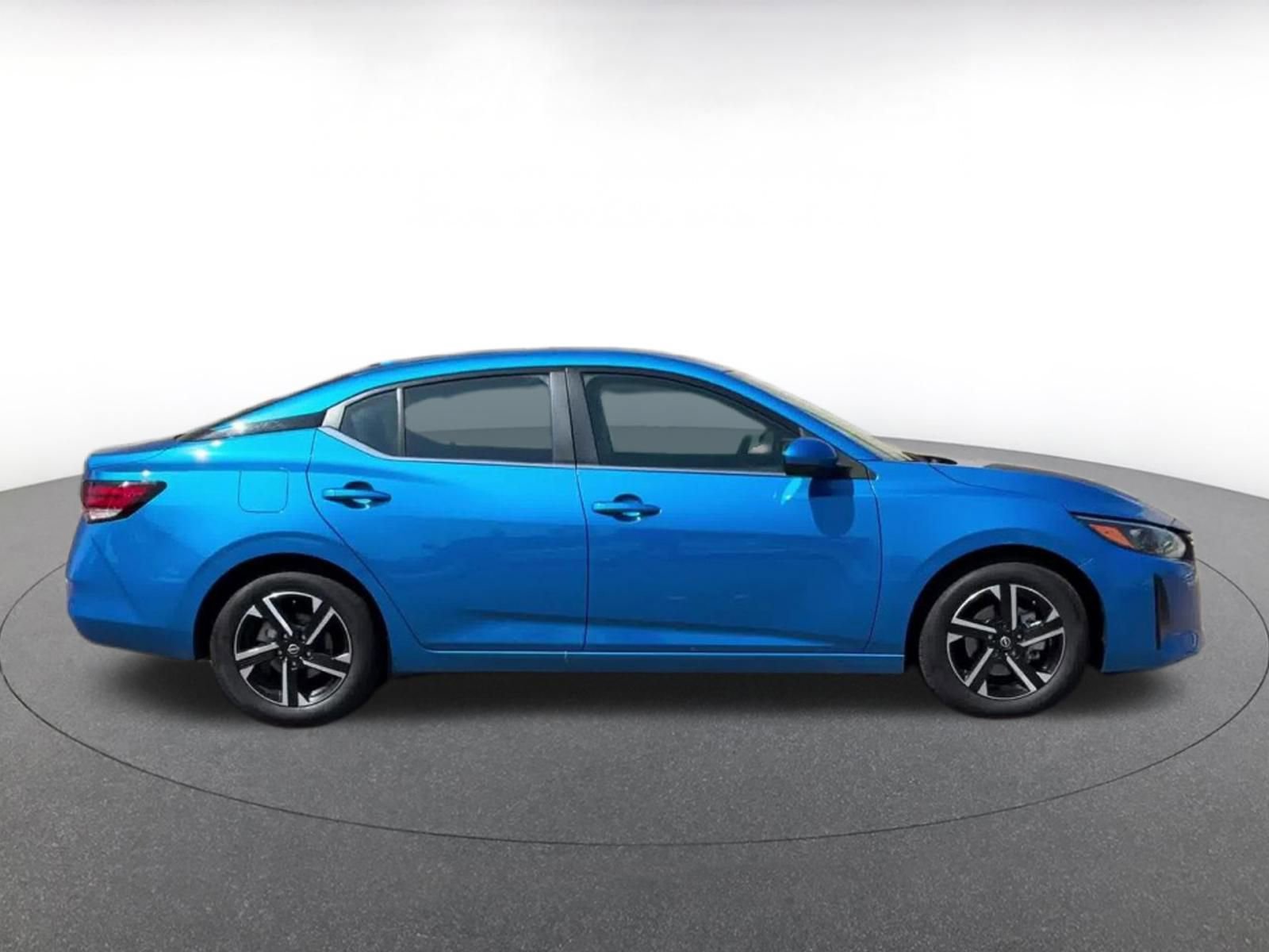 Used 2025 Nissan Sentra SV FWD image 16