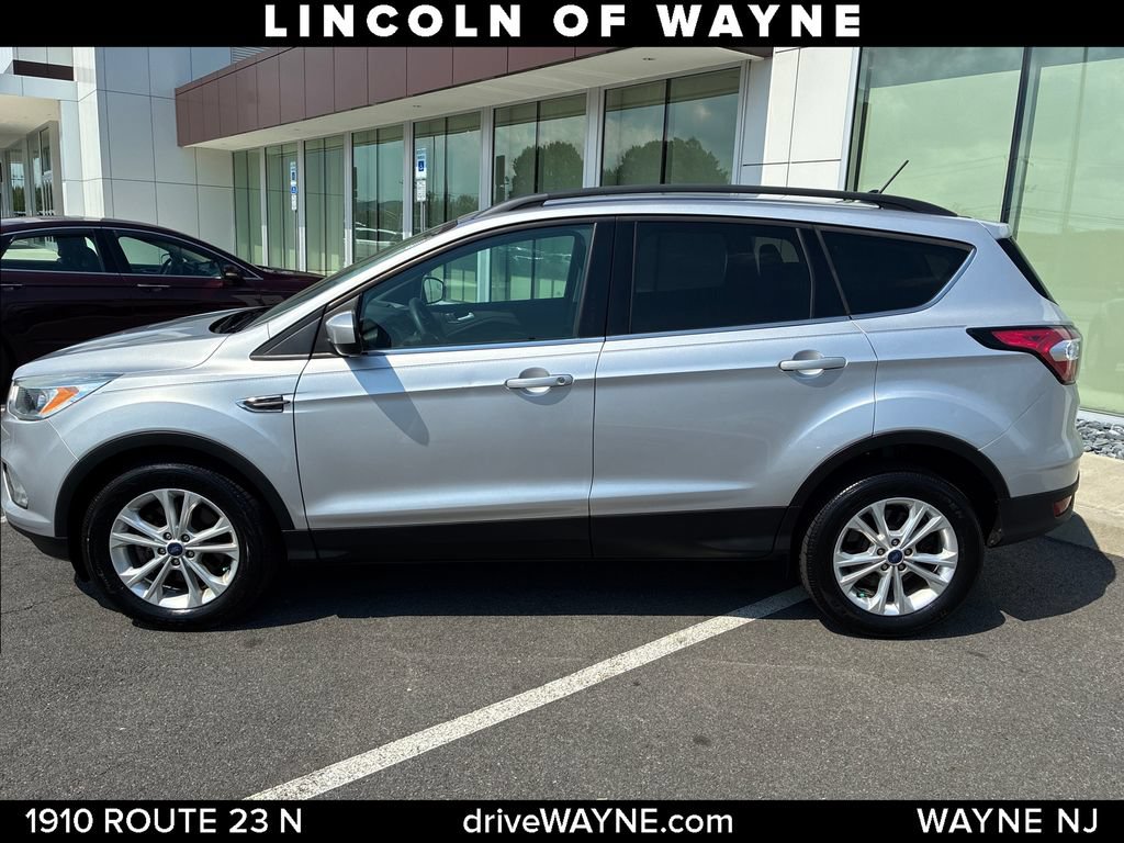 Used 2018 Ford Escape SE w/ SE Sync 3 Package AWD/4WD video 2