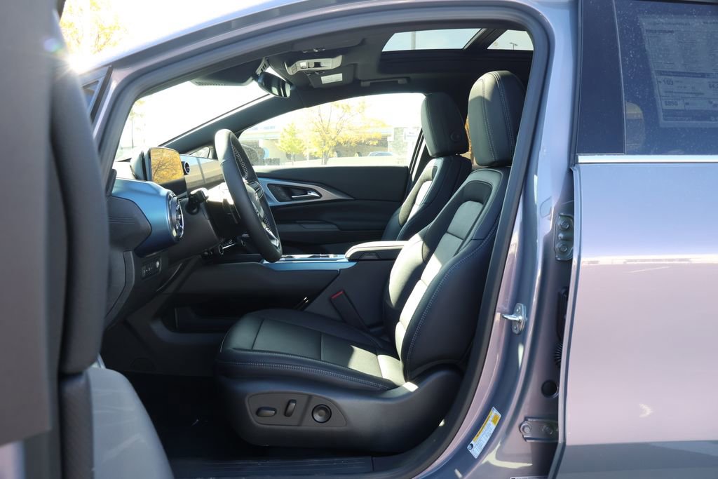 New 2026 Chevrolet Equinox EV LT image 14
