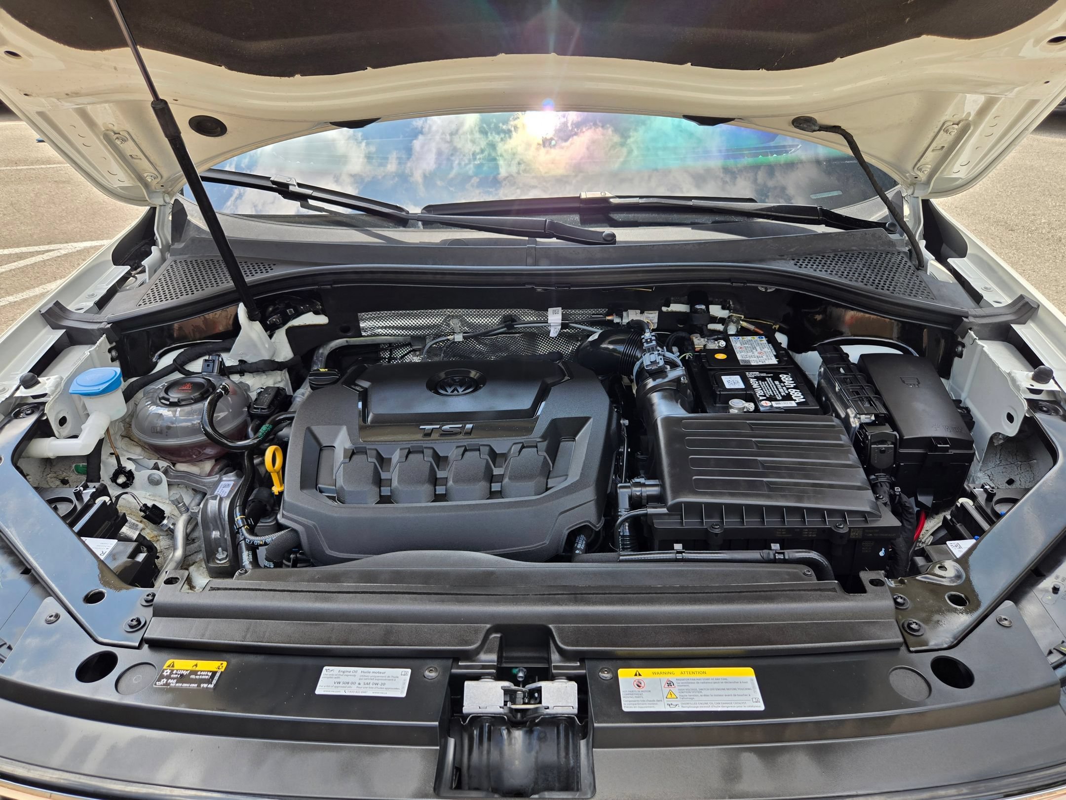 Used 2024 Volkswagen Tiguan SE R-Line FWD image 32
