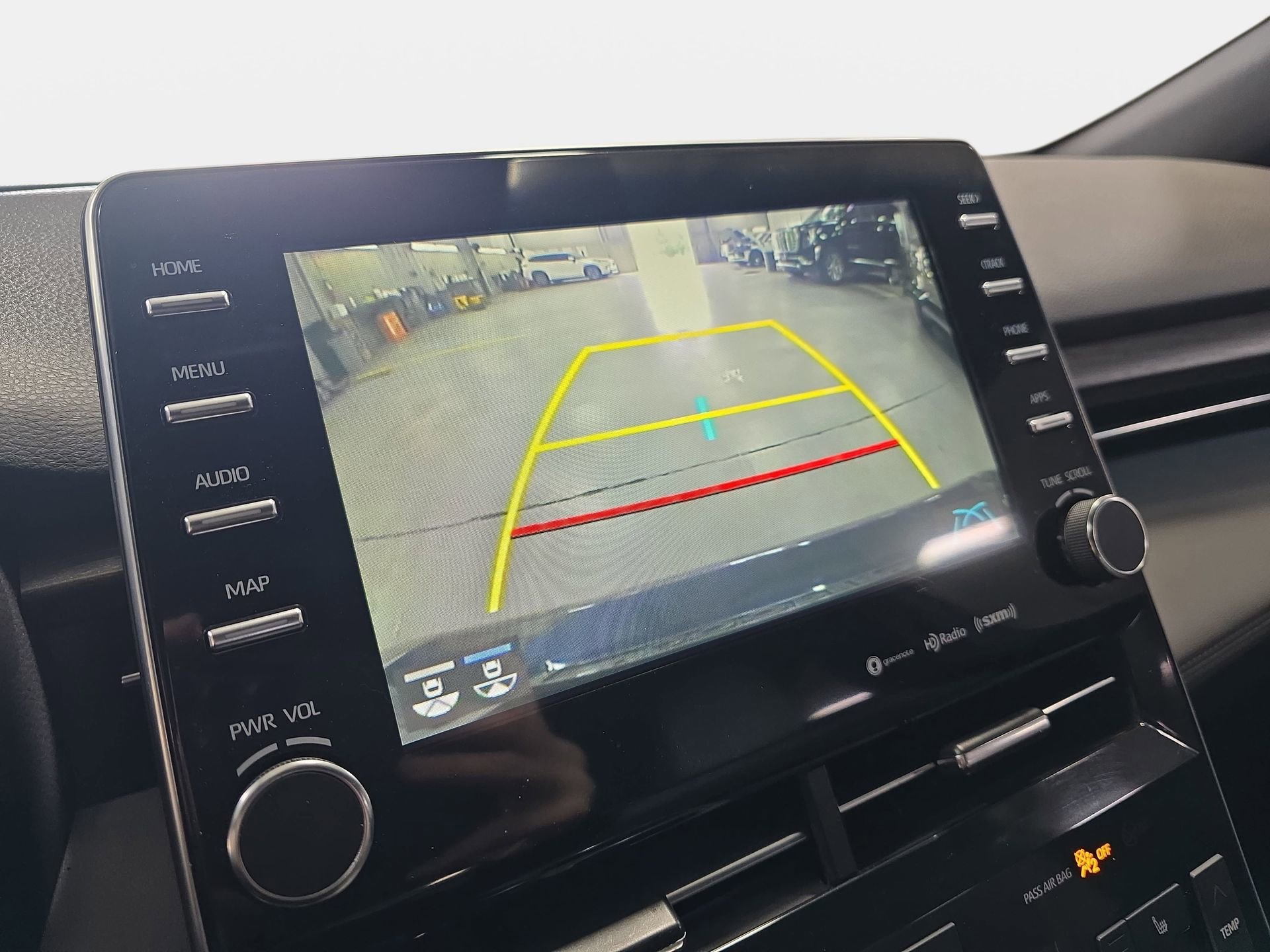 Used 2021 Toyota Avalon XLE FWD image 22