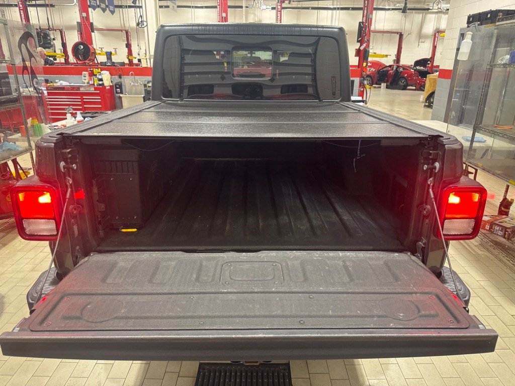 Used 2022 Jeep Gladiator Sport AWD/4WD image 43
