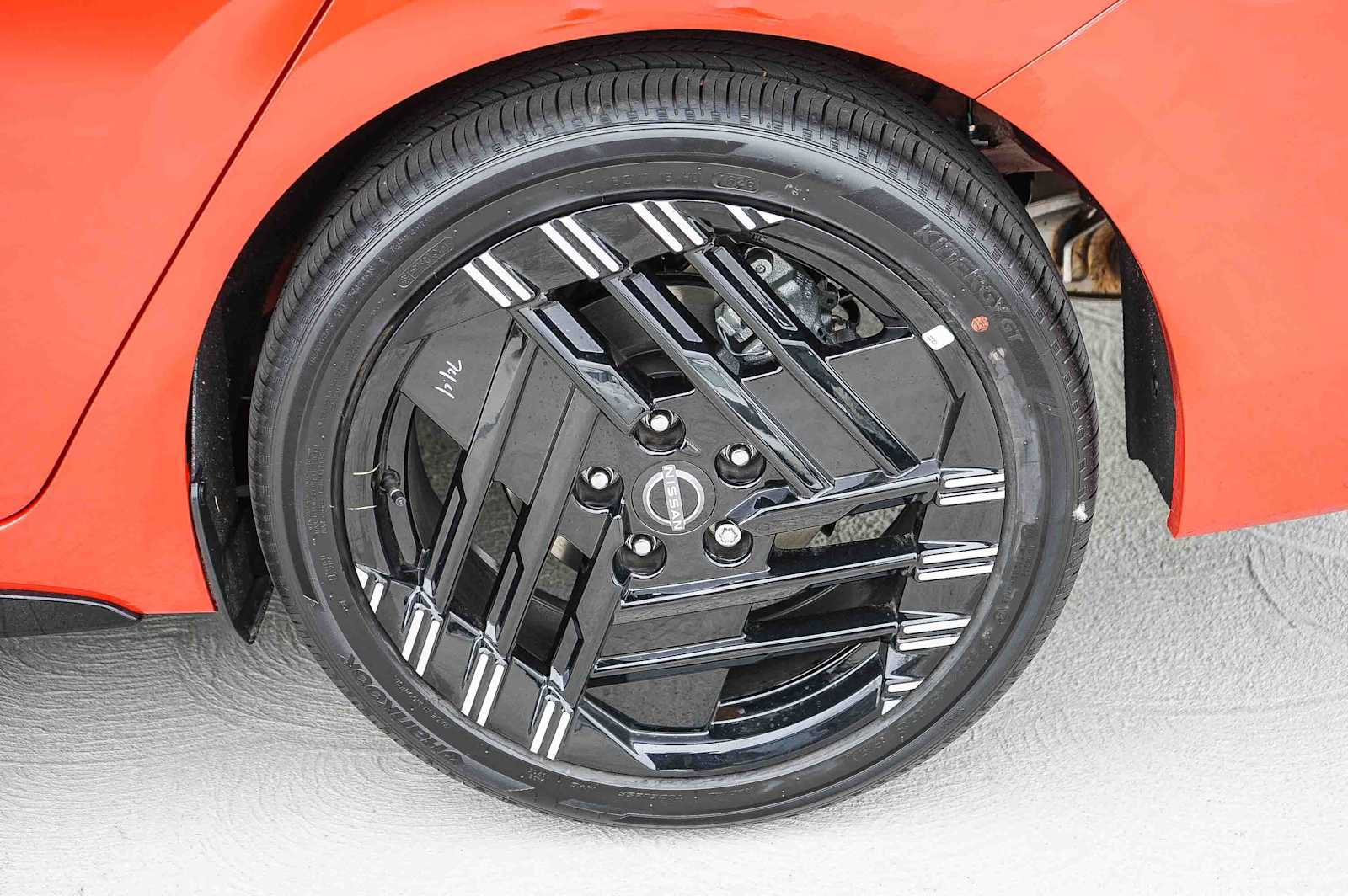 Used 2027 Nissan Sentra SR w/ Floor Mat Package FWD image 10