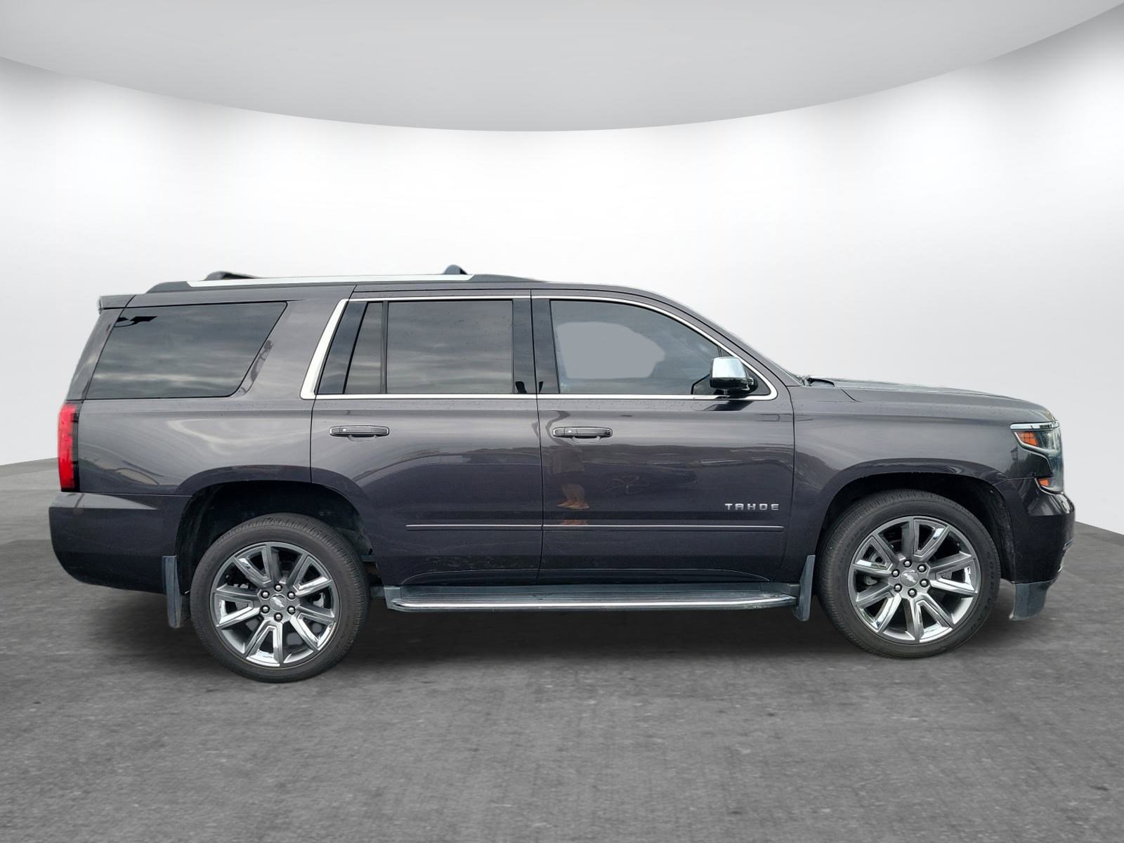 Used 2017 Chevrolet Tahoe Premier image 2