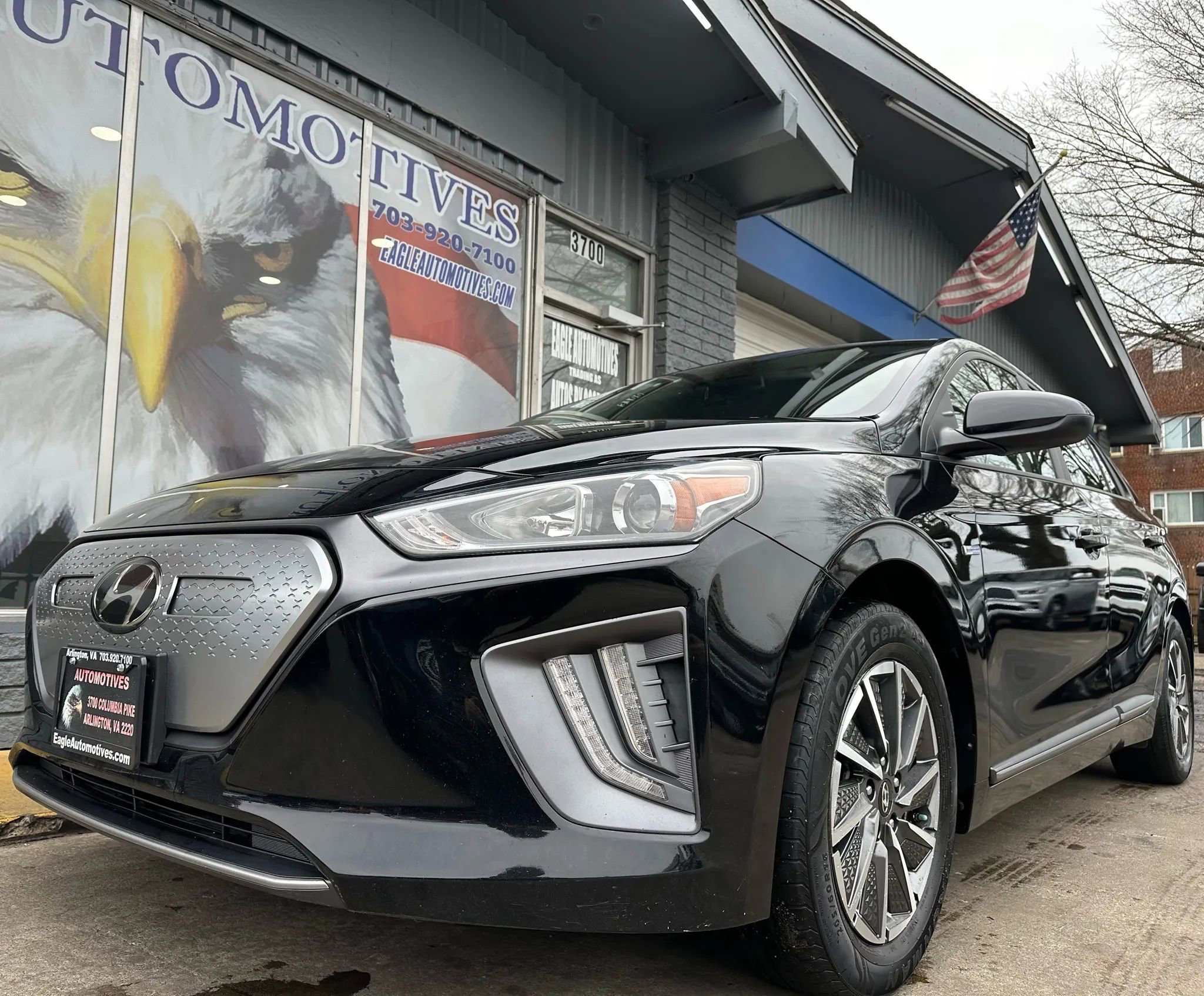 Used 2020 Hyundai Ioniq SE image 7