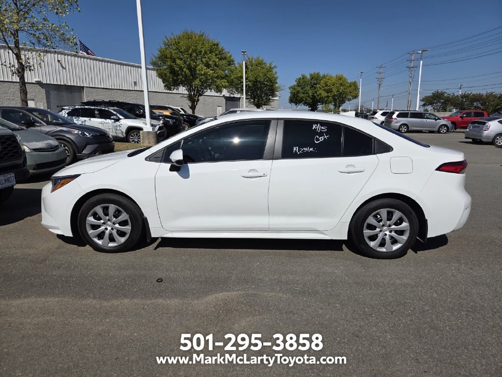 Used 2026 Toyota Corolla LE FWD image 7