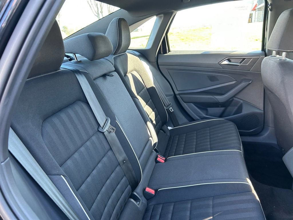 Certified 2023 Volkswagen Jetta Sport image 25