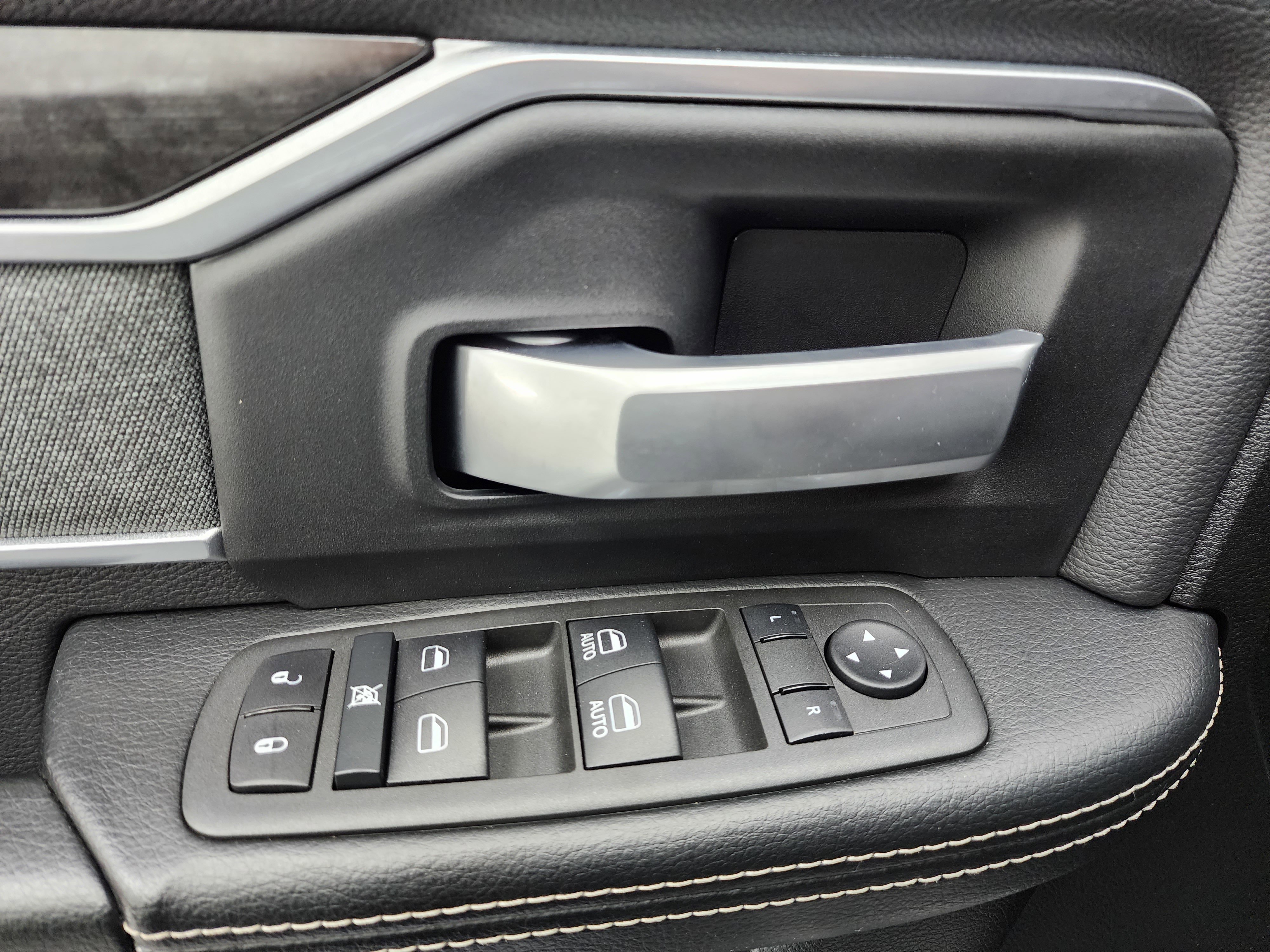 Used 2022 RAM 2500 Big Horn w/ Level C Equiment Group image 39