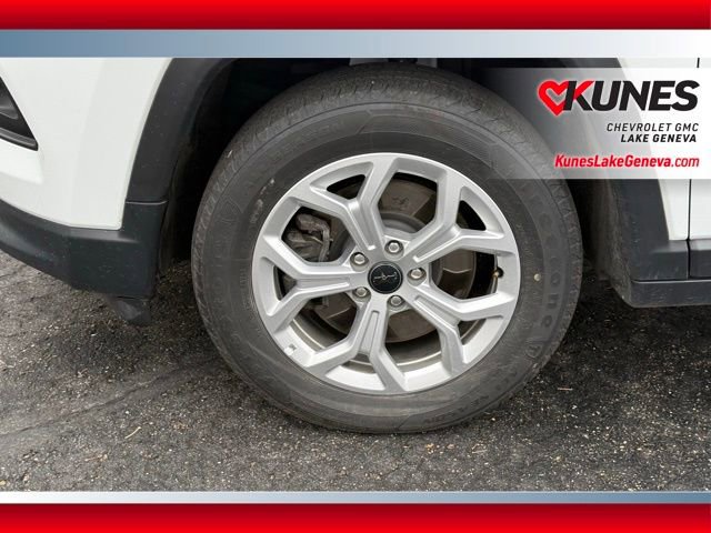 Used 2025 Jeep Compass Latitude image 12