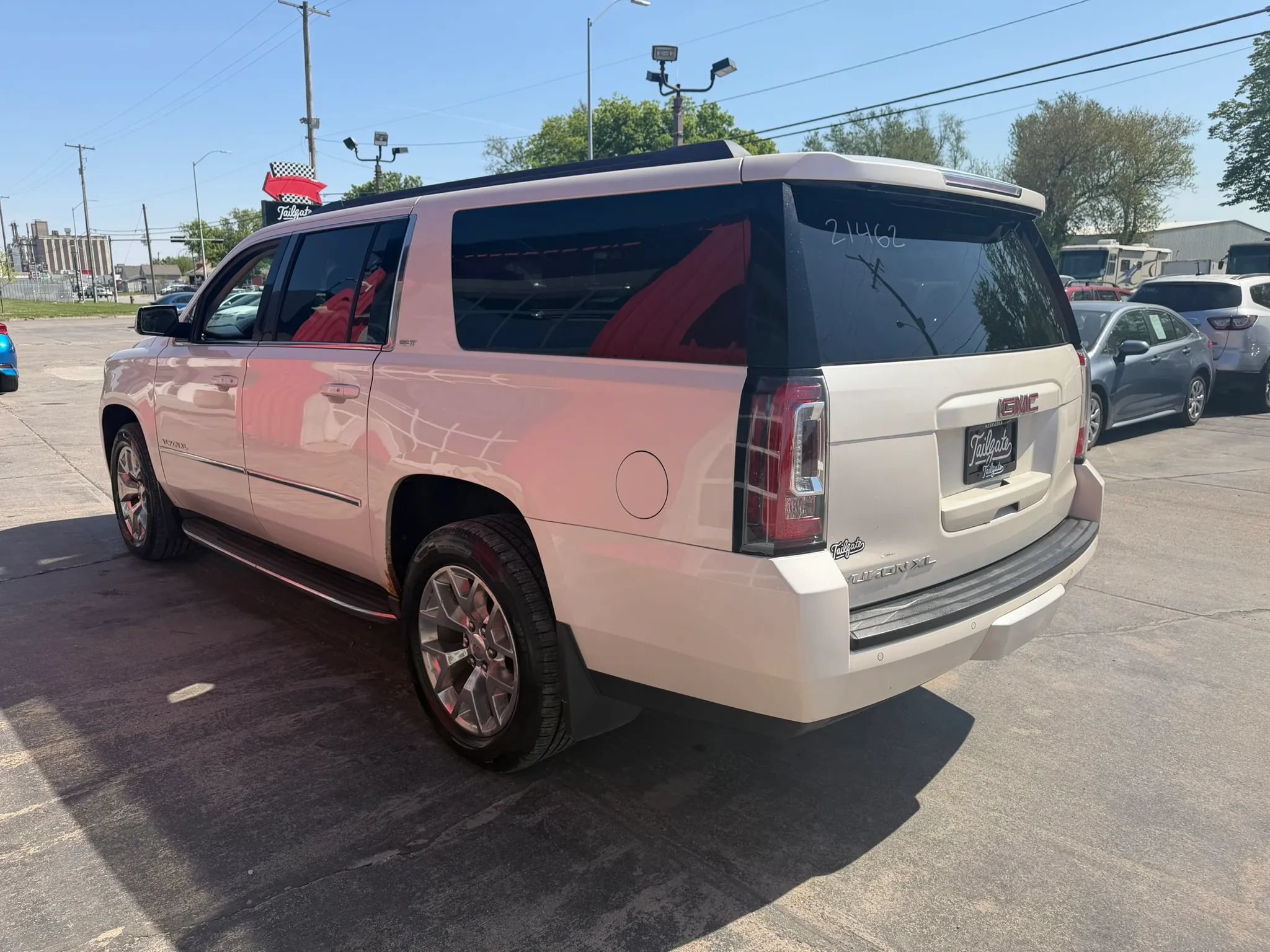 Used 2015 GMC Yukon XL SLT w/ Open Road Package AWD/4WD image 5