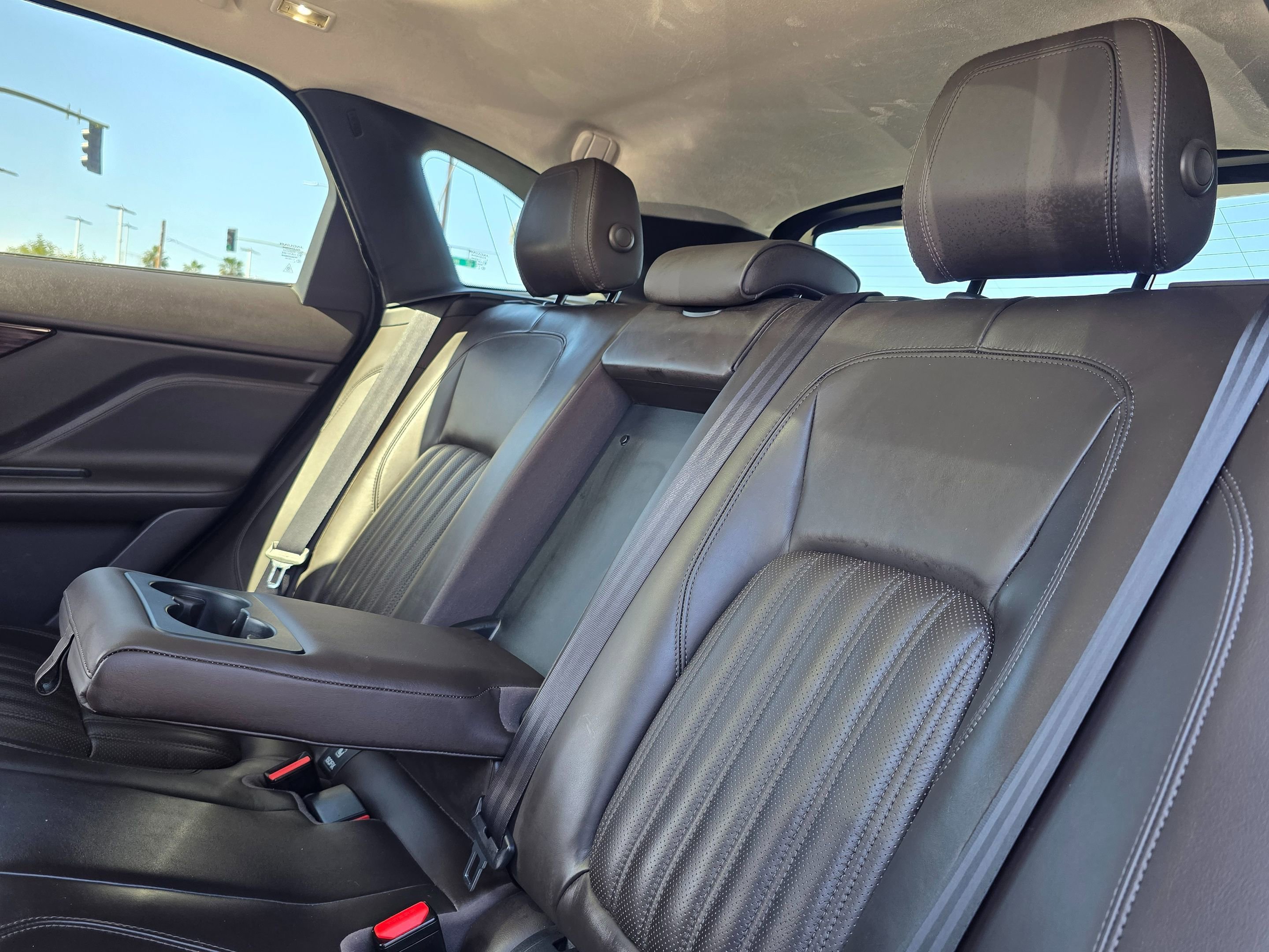 Used 2019 Jaguar F-PACE Portfolio image 19