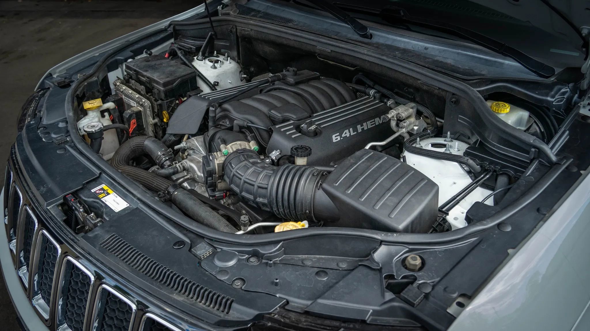 Used 2015 Jeep Grand Cherokee SRT AWD/4WD image 21