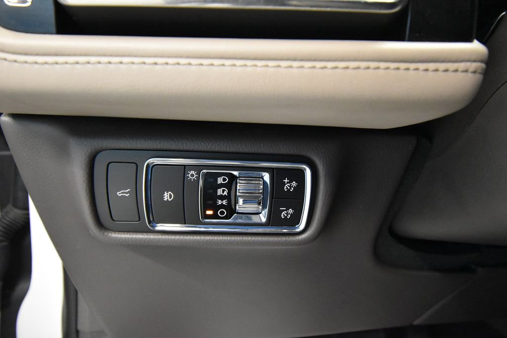 Used 2021 Lincoln Aviator Reserve w/ Elements Package Plus image 10