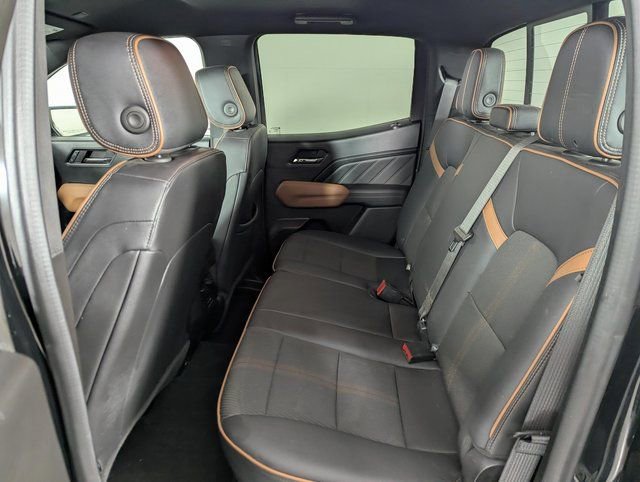 Used 2023 GMC Canyon AT4 w/ Technology Package image 17