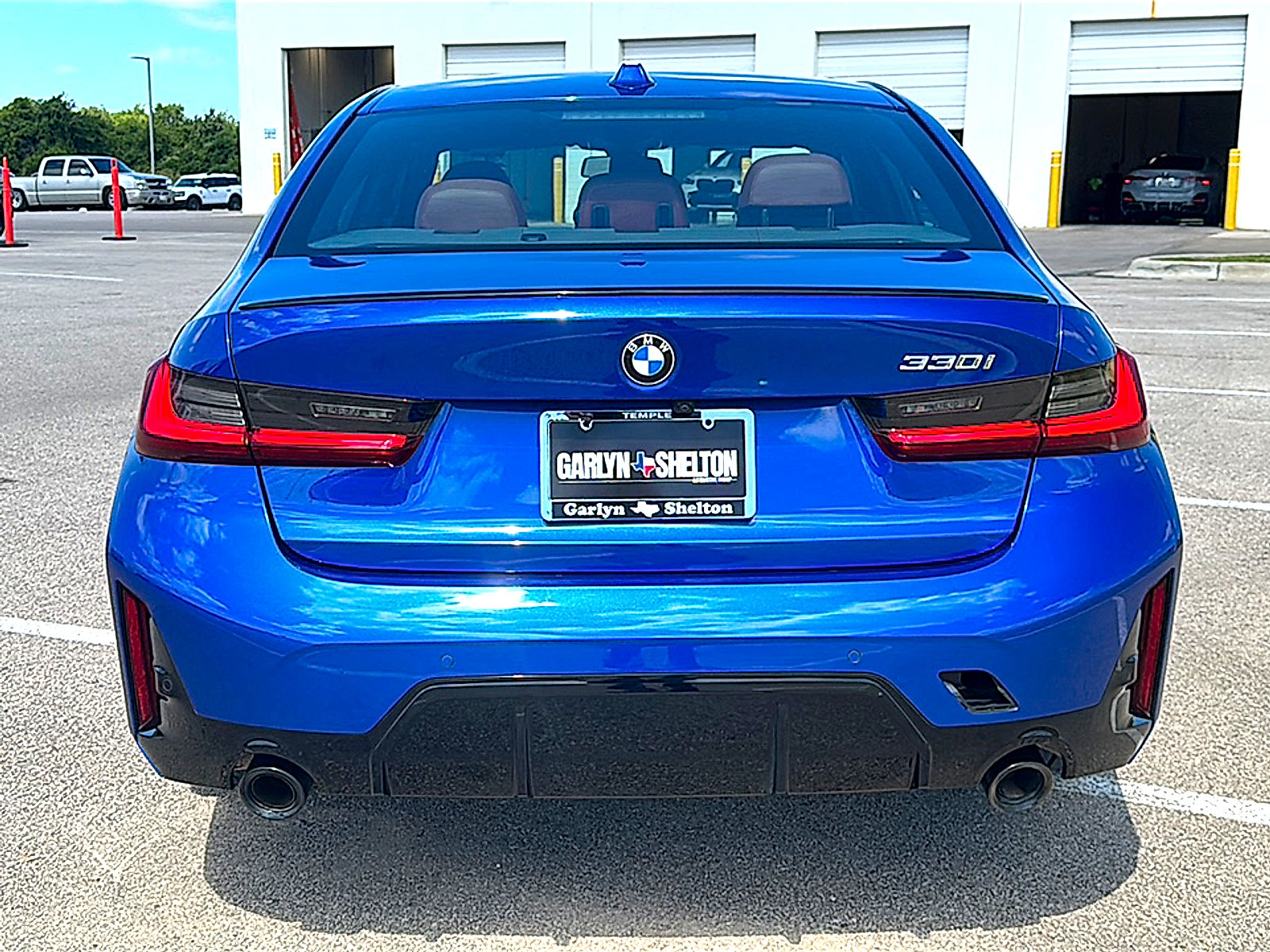 Used 2024 BMW 330i Sedan w/ M Sport Package RWD image 7