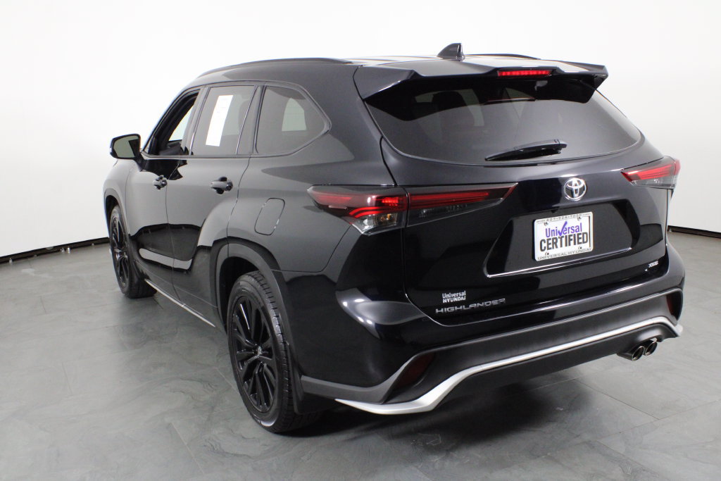 Used 2024 Toyota Highlander XSE FWD image 15