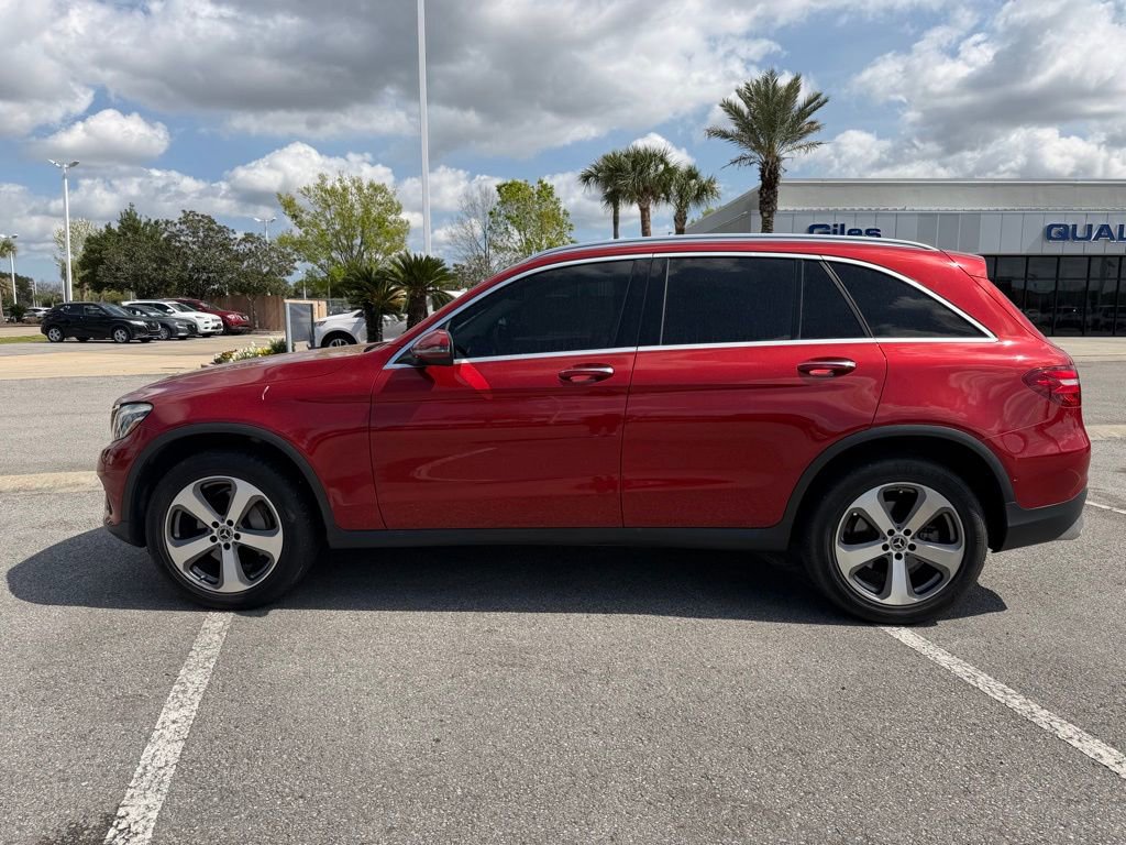 Used 2019 Mercedes-Benz GLC 300 image 2