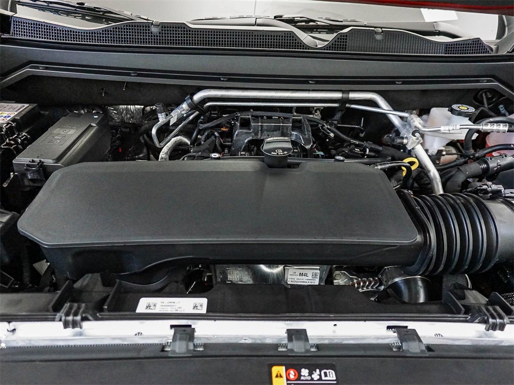 New 2026 Chevrolet Colorado ZR2 w/ Technology Package image 13