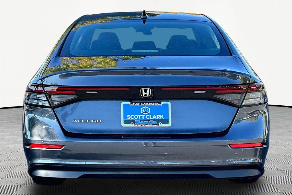 Used 2025 Honda Accord LX image 7