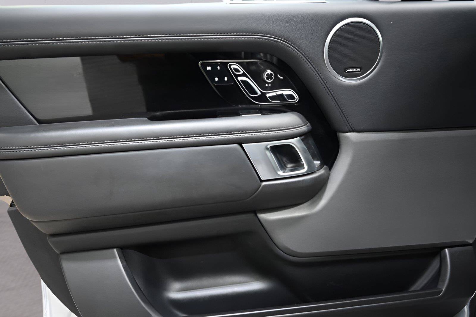 Used 2019 Land Rover Range Rover HSE AWD/4WD image 10
