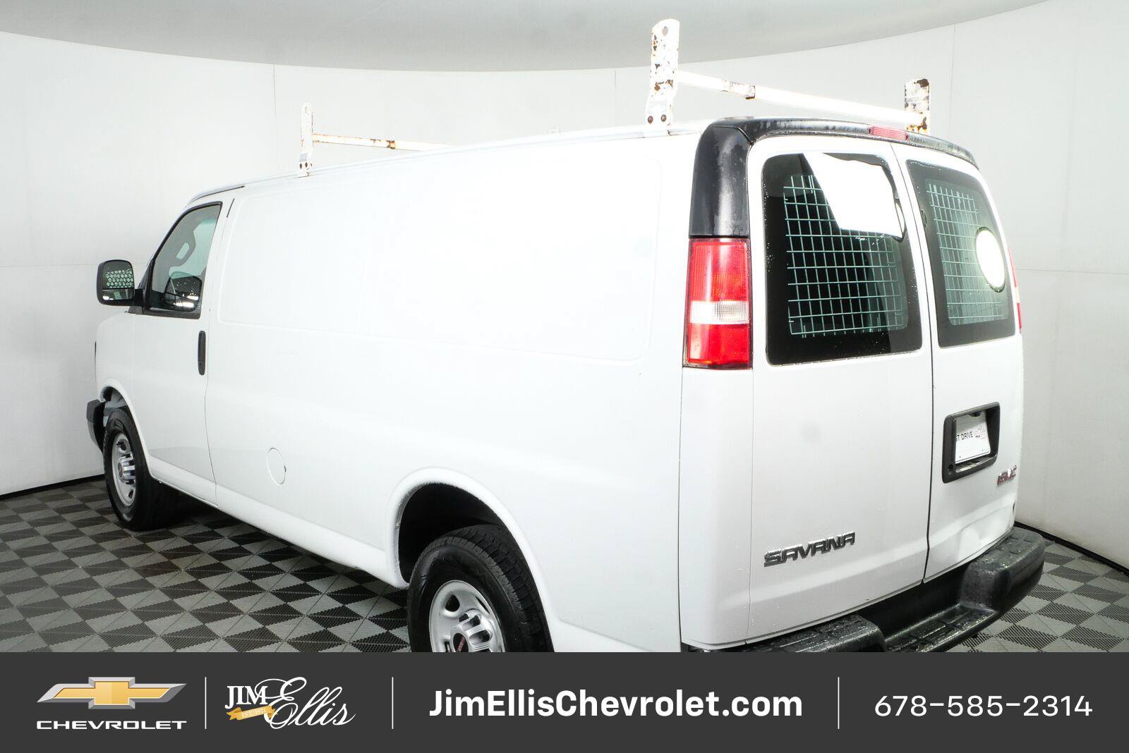 Used 2017 GMC Savana 2500 RWD image 23