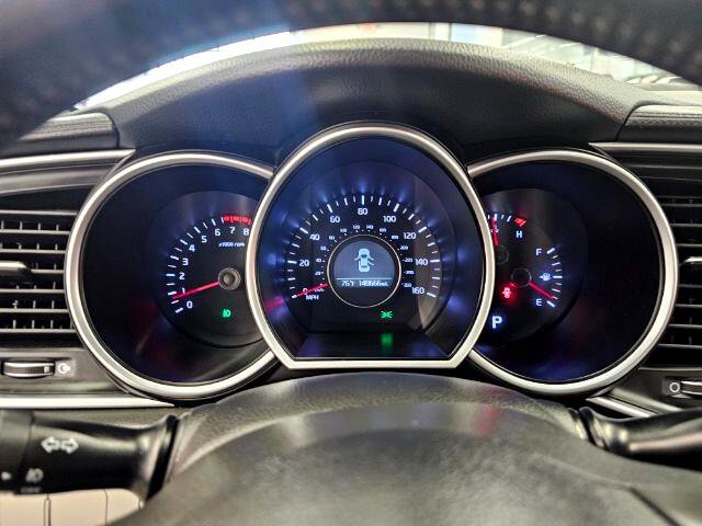 Used 2015 Kia Optima EX image 11