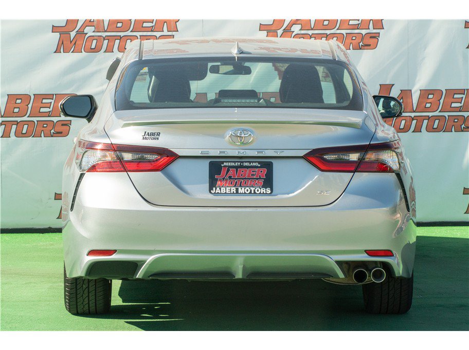 Used 2024 Toyota Camry SE FWD image 2