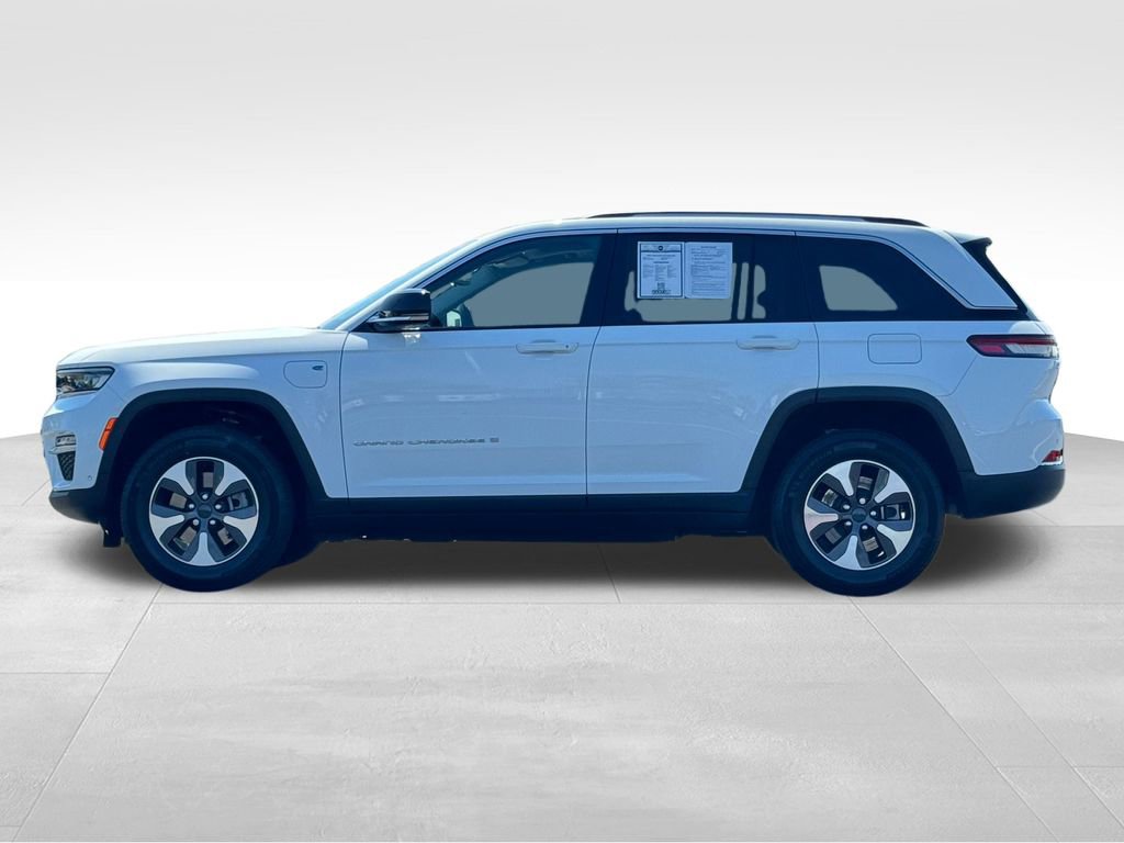 Used 2022 Jeep Grand Cherokee Limited 4xe w/ Luxury Tech Group II AWD/4WD image 4
