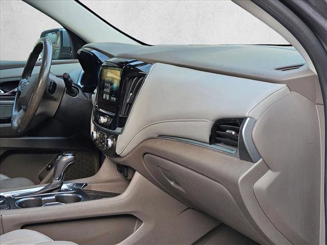 Used 2018 Chevrolet Traverse Premier w/ Driver Confidence II Package FWD image 20