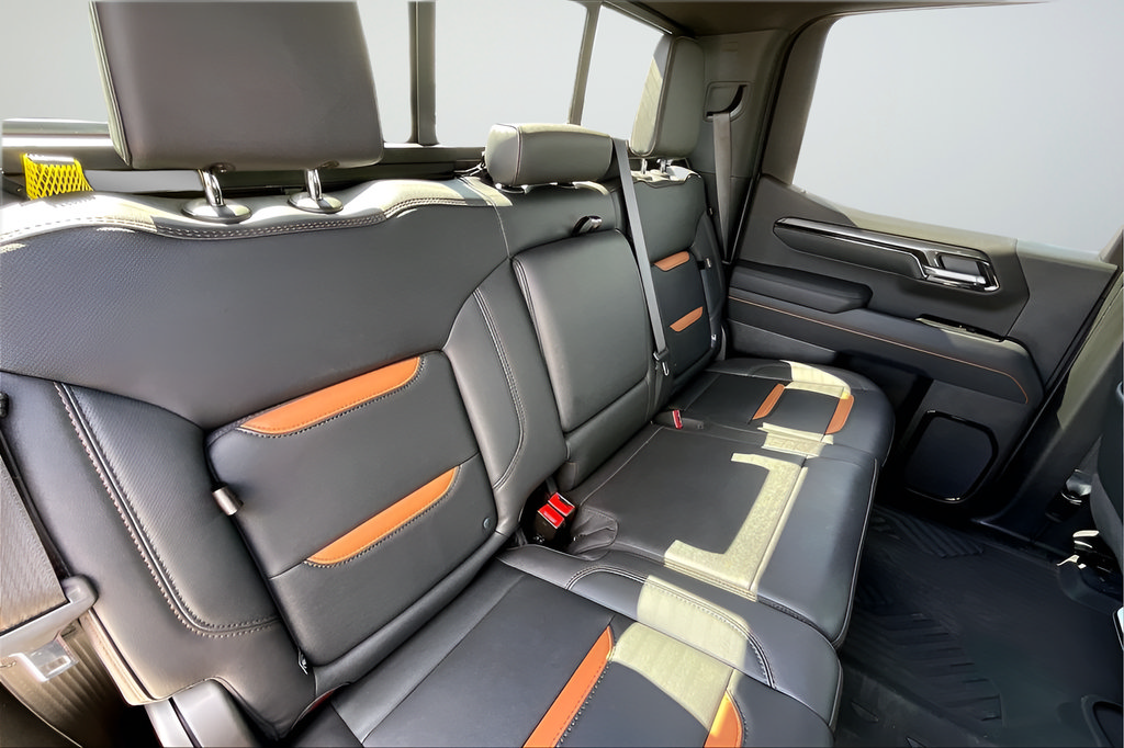 Used 2025 GMC Sierra 1500 AT4 w/ AT4 Premium Package AWD/4WD image 19