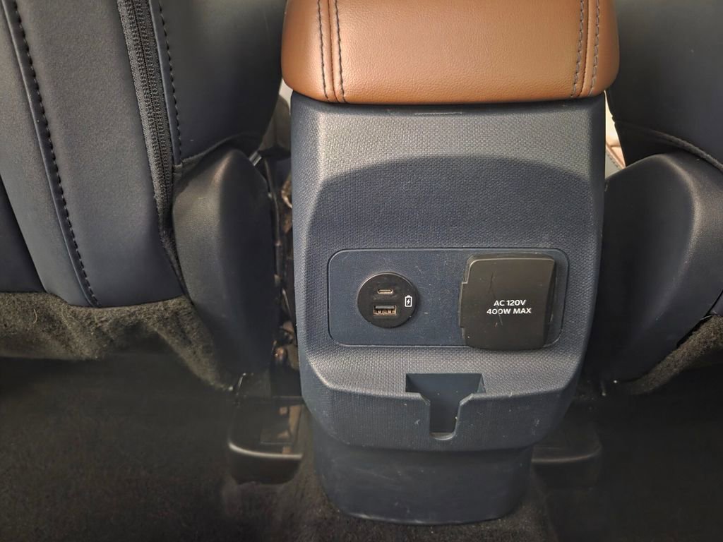 Used 2022 Ford Maverick Lariat w/ Lariat Luxury Package image 25