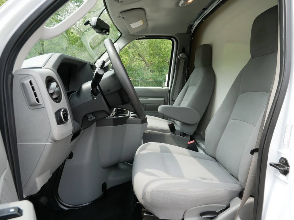 Used 2024 Ford E-450 and Econoline 450 Super Duty w/ Power Windows & Locks Group RWD image 10