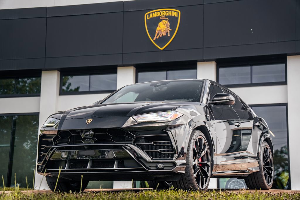 Used 2019 Lamborghini Urus AWD/4WD image 1