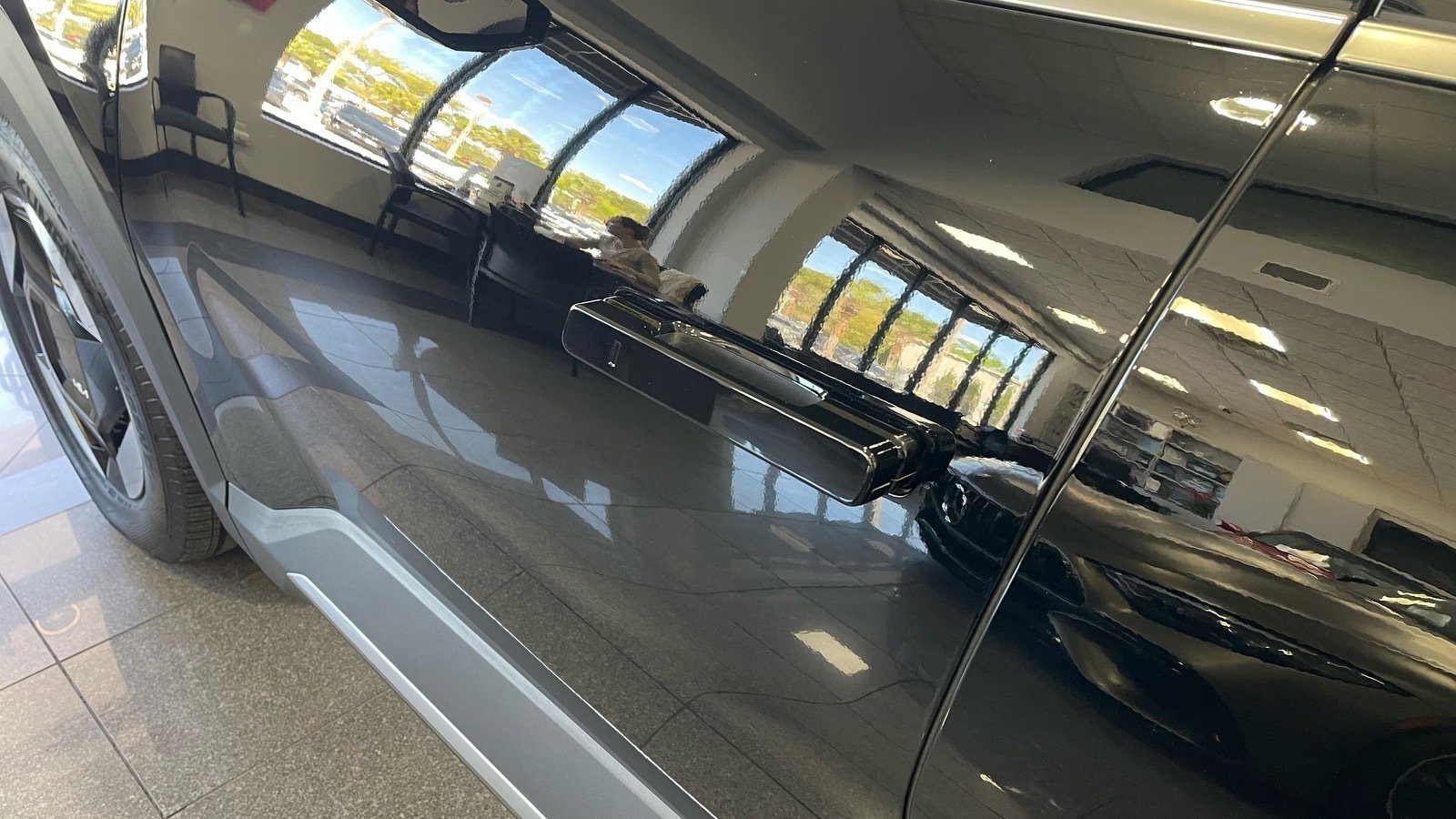 Used 2026 Kia EV9 Wind image 11