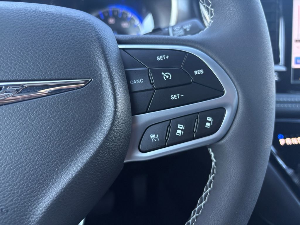 New 2026 Chrysler Pacifica Select image 19