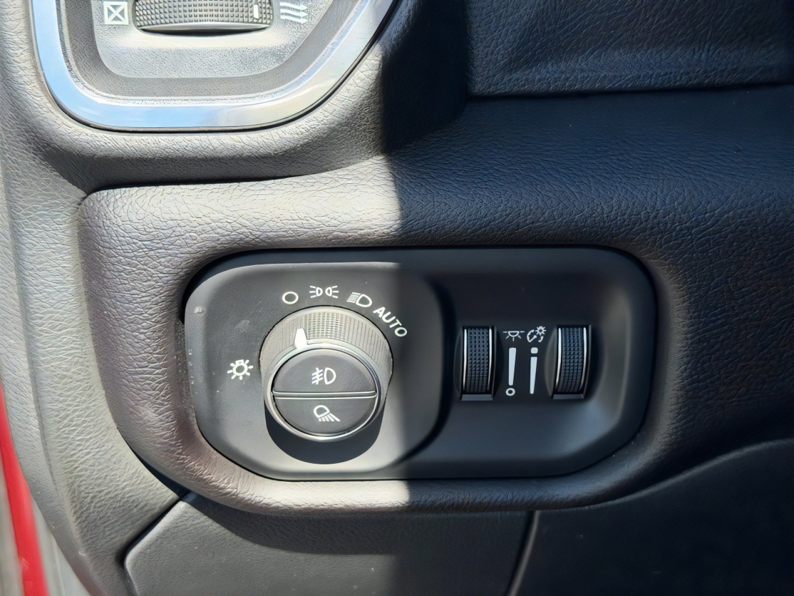 Used 2023 RAM 2500 Laramie image 19