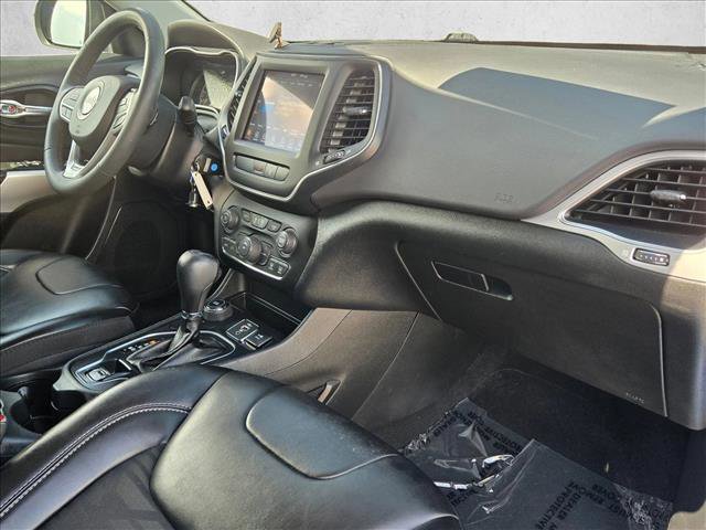 Used 2022 Jeep Cherokee Latitude w/ Trailer Tow Group AWD/4WD image 21