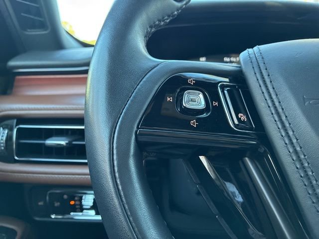 Certified 2022 Lincoln Aviator Reserve w/ Equipment Group 201A image 28