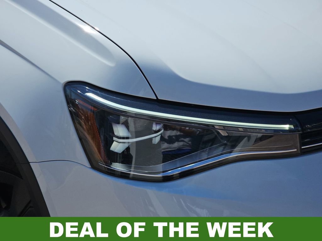 Used 2025 Volkswagen Taos S image 33