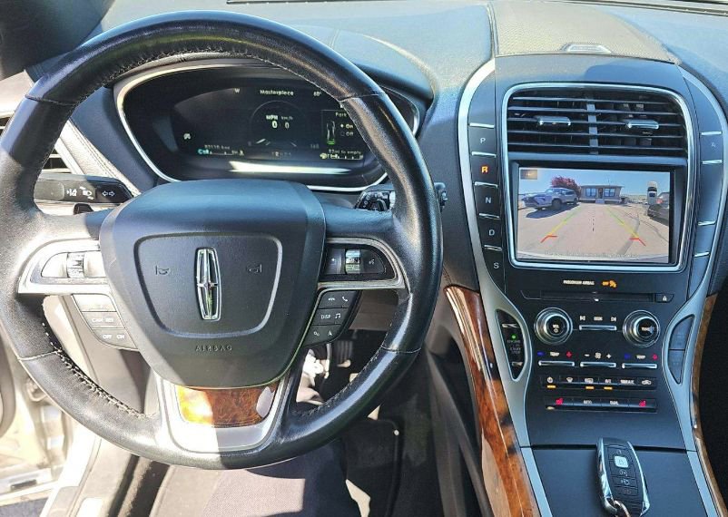 Used 2019 Lincoln Nautilus Select w/ Interior Protection Package AWD/4WD image 6