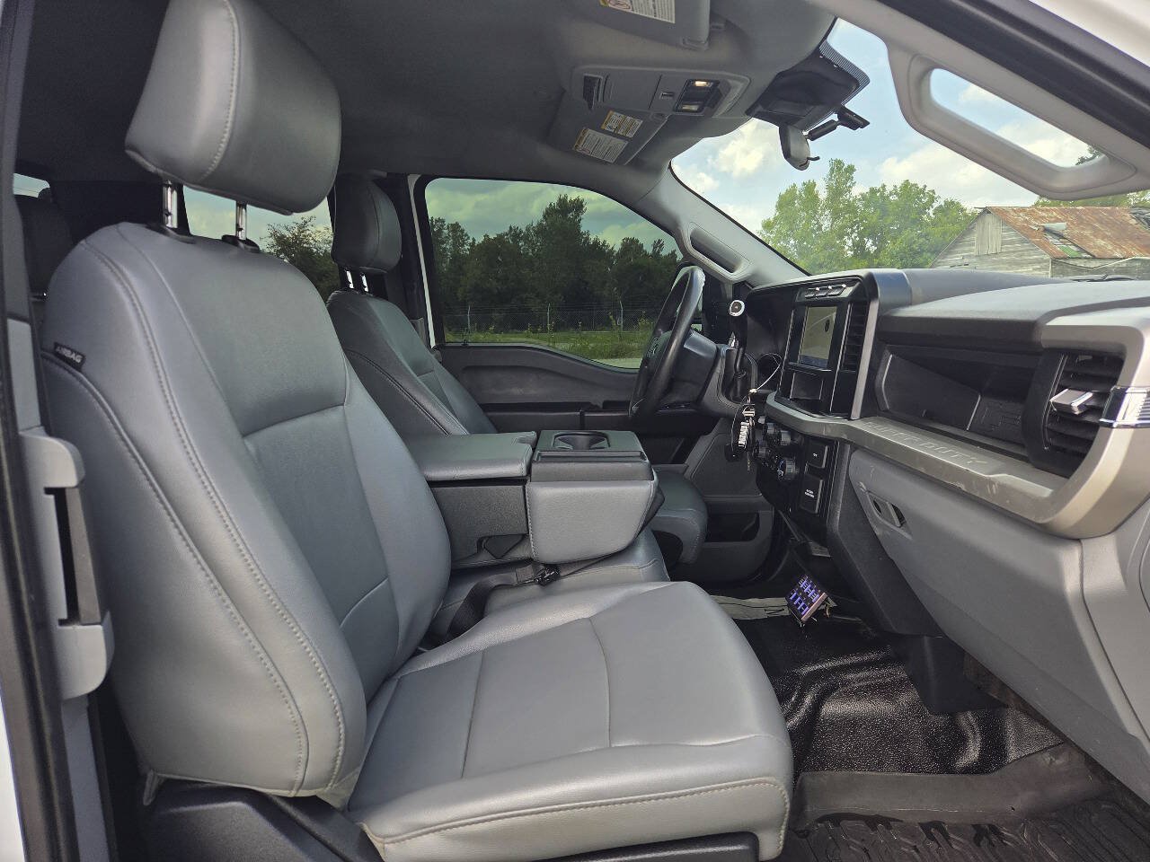Used 2024 Ford F550 4x4 SuperCab Super Duty image 16