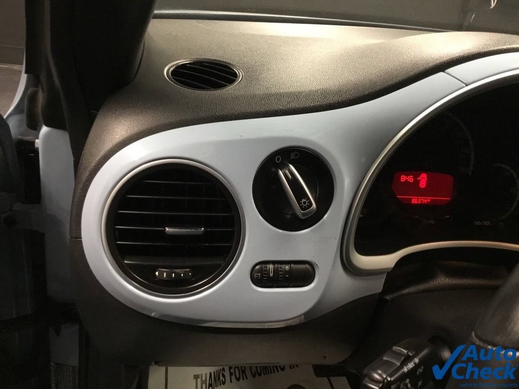 Used 2013 Volkswagen Beetle 2.5 FWD image 30