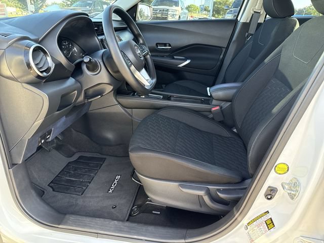 Used 2023 Nissan Kicks SV FWD image 18