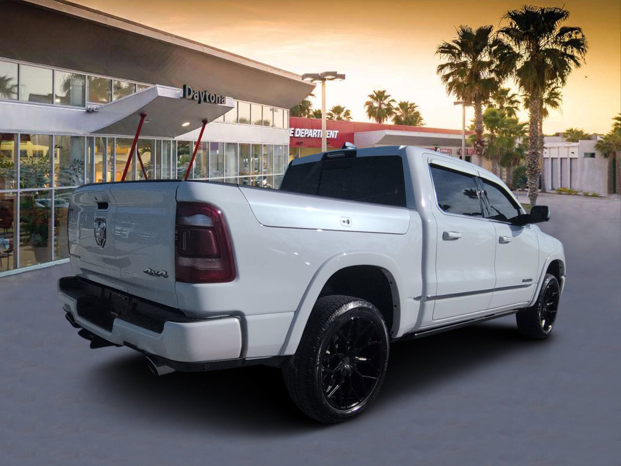Used 2023 RAM 1500 Limited AWD/4WD image 3