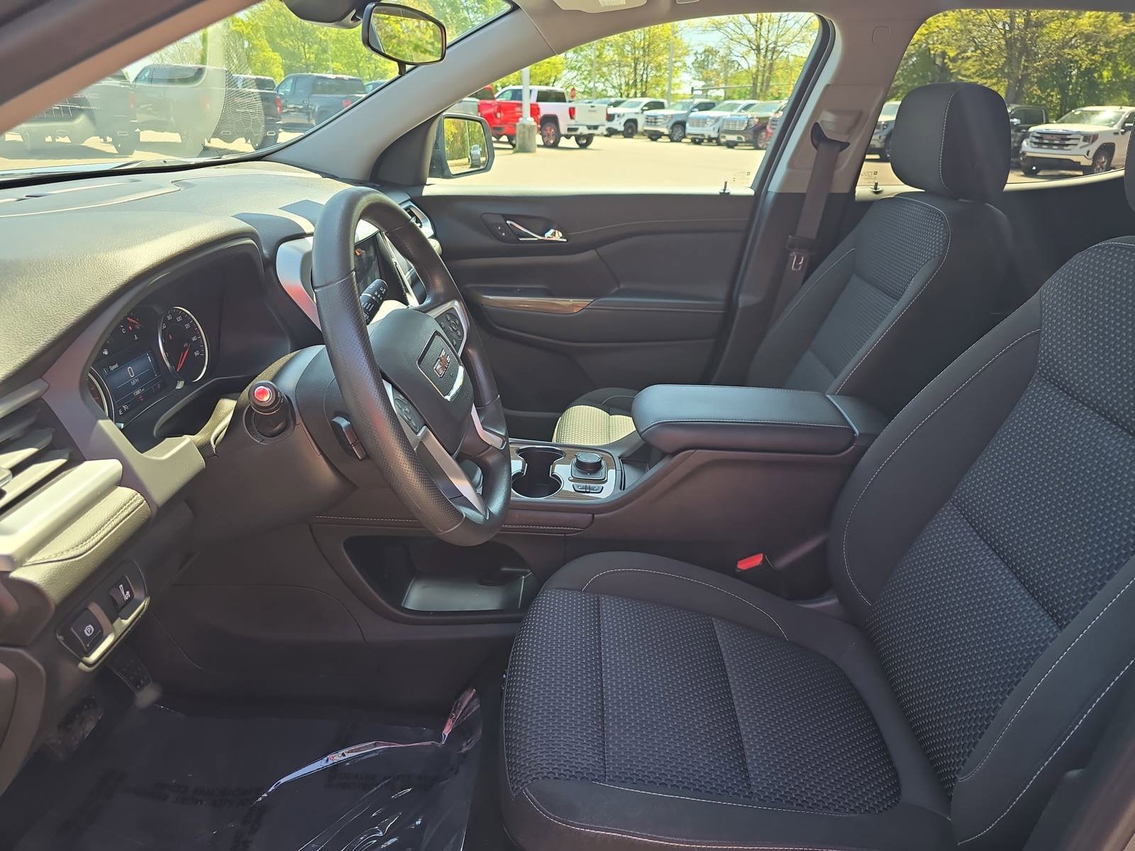 Used 2023 GMC Acadia SLE w/ Driver Convenience Package image 16