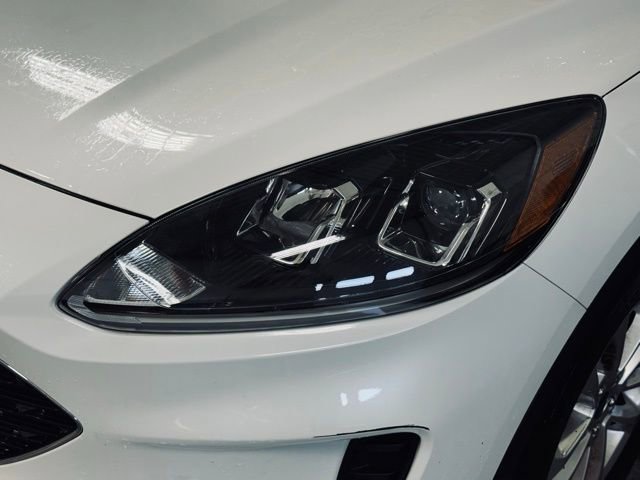 Used 2022 Ford Escape SE video 2