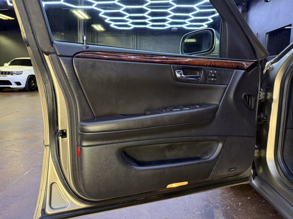 Used 2010 Cadillac DTS Premium FWD image 12
