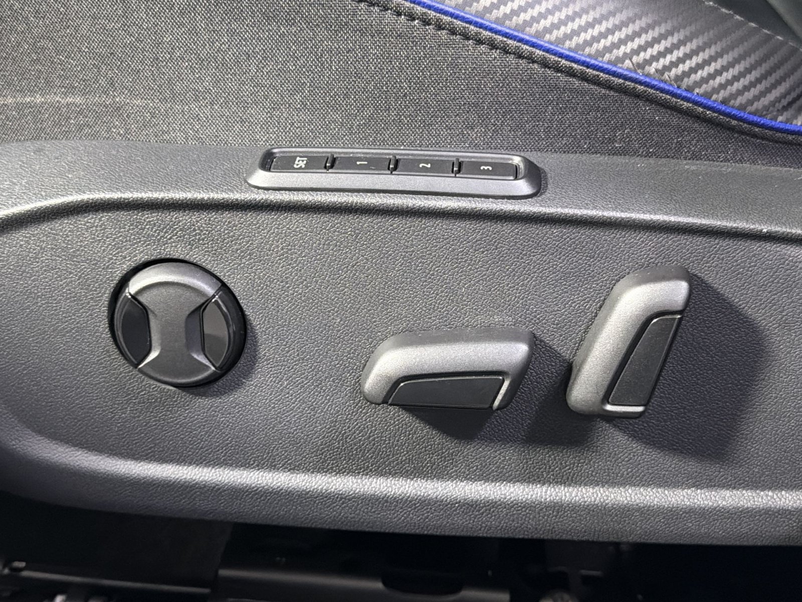 Used 2023 Volkswagen Golf R AWD/4WD image 26