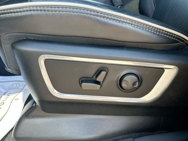 Used 2025 RAM 1500 Laramie w/ Sport Appearance Package AWD/4WD image 14