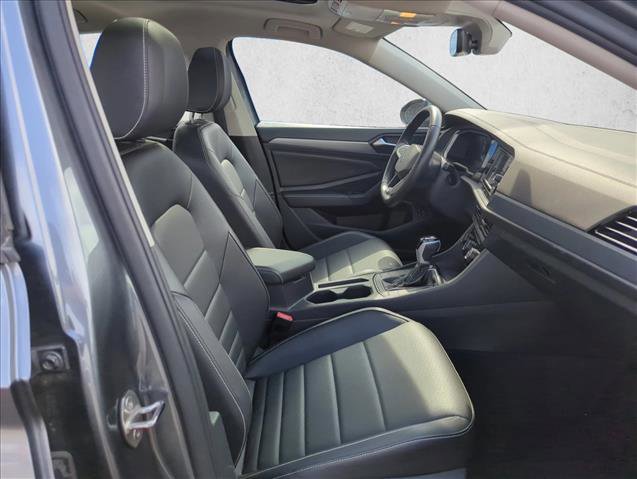 Used 2024 Volkswagen Jetta SE image 19